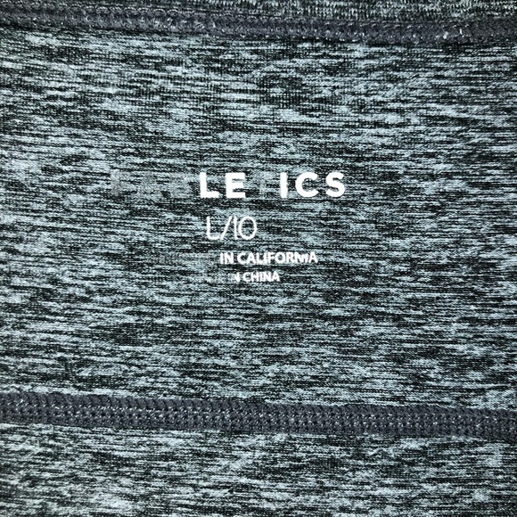 Fabletics Gray Short Sleeve V-Neck Athletic Top Size Large - Picture 4 of 6